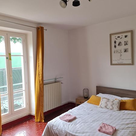 Appartement Nimes Centre Esterno foto