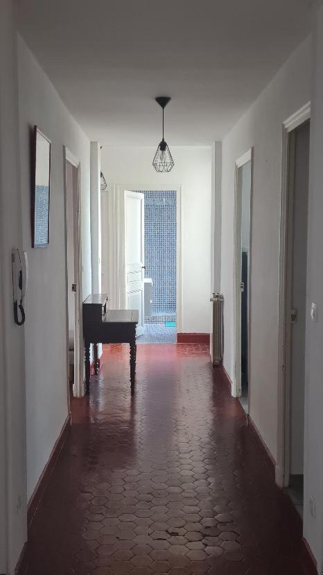 Appartement Nimes Centre Esterno foto